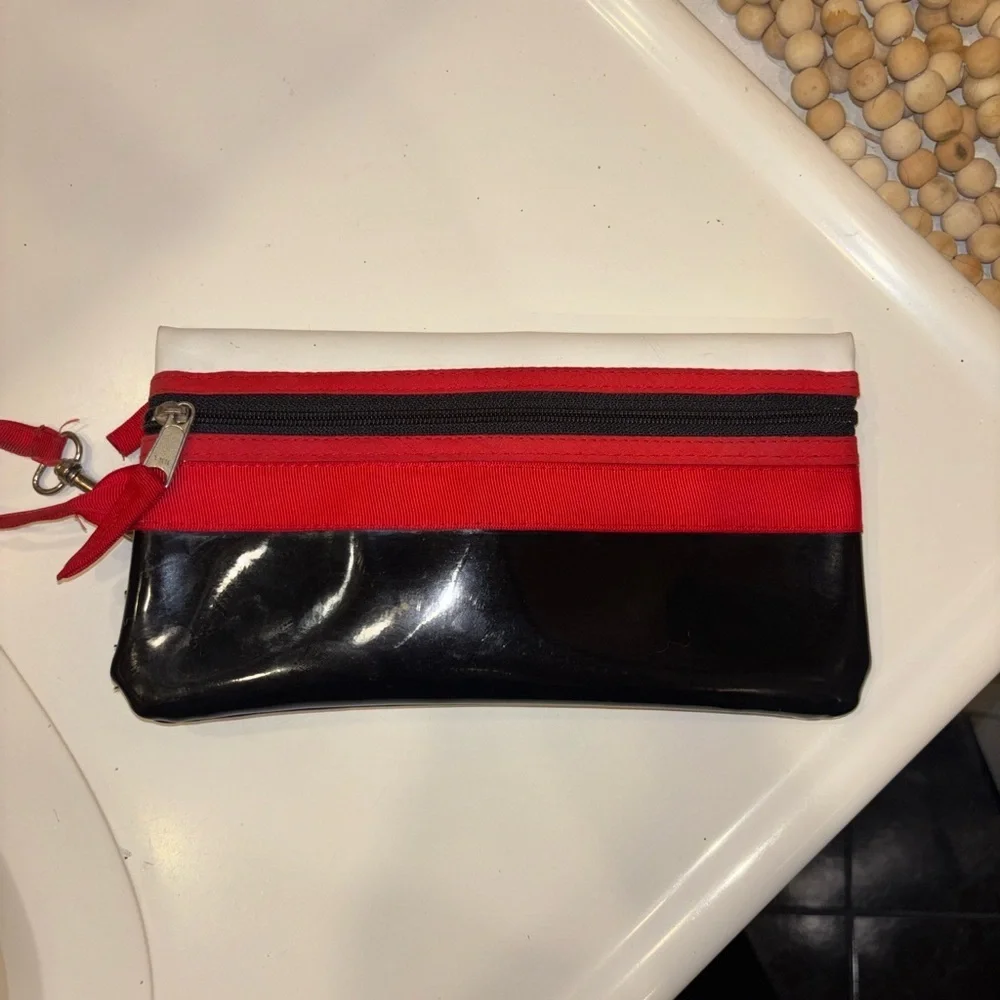 RED AND BLACK AND WHITE CLUTCH/WRISTLET SILVER HARDWARE BLACK PATENT LEATHER
